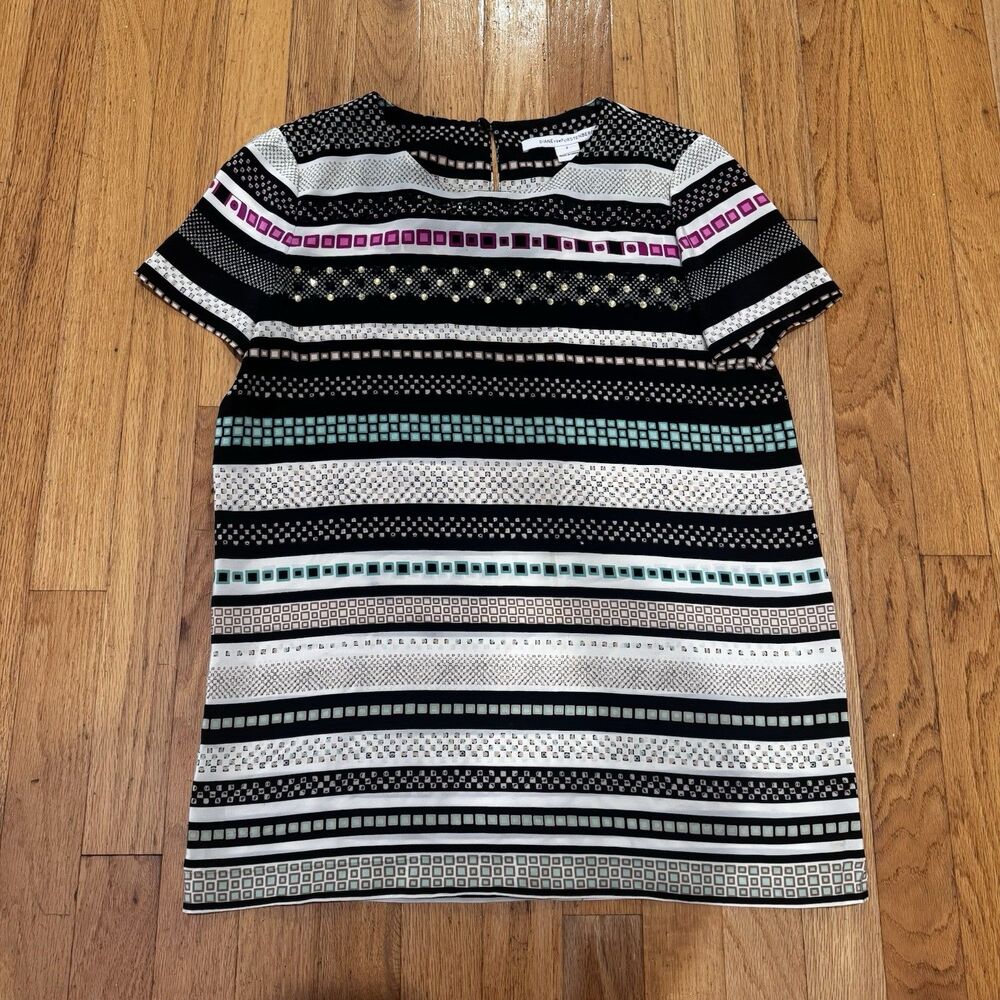 DVF Diane von Furstenberg Silk Blend Black Striped Rhinestone Blouse Top Size 2